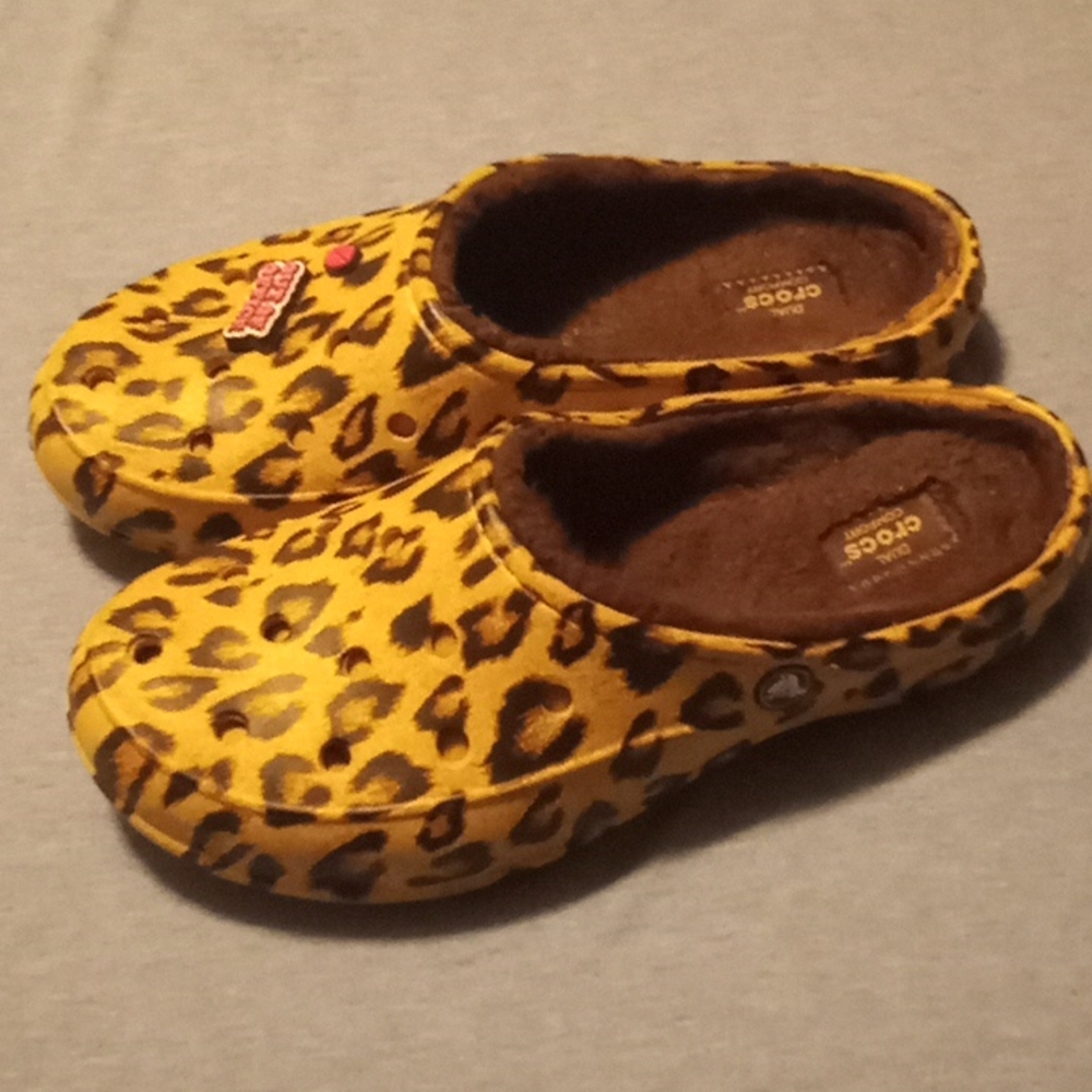 COPY - Crocs - Picture 2 of 5